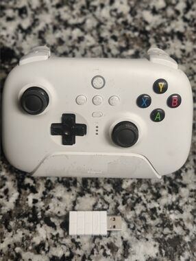 8BitDo Ultimate 2.4G Wireless Controller White w/ USB Dongle-Tested